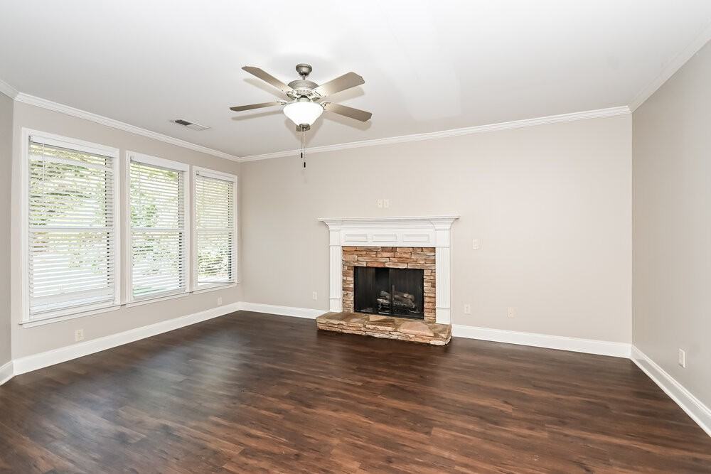 717 Midway Ave - Photo 5 of 17