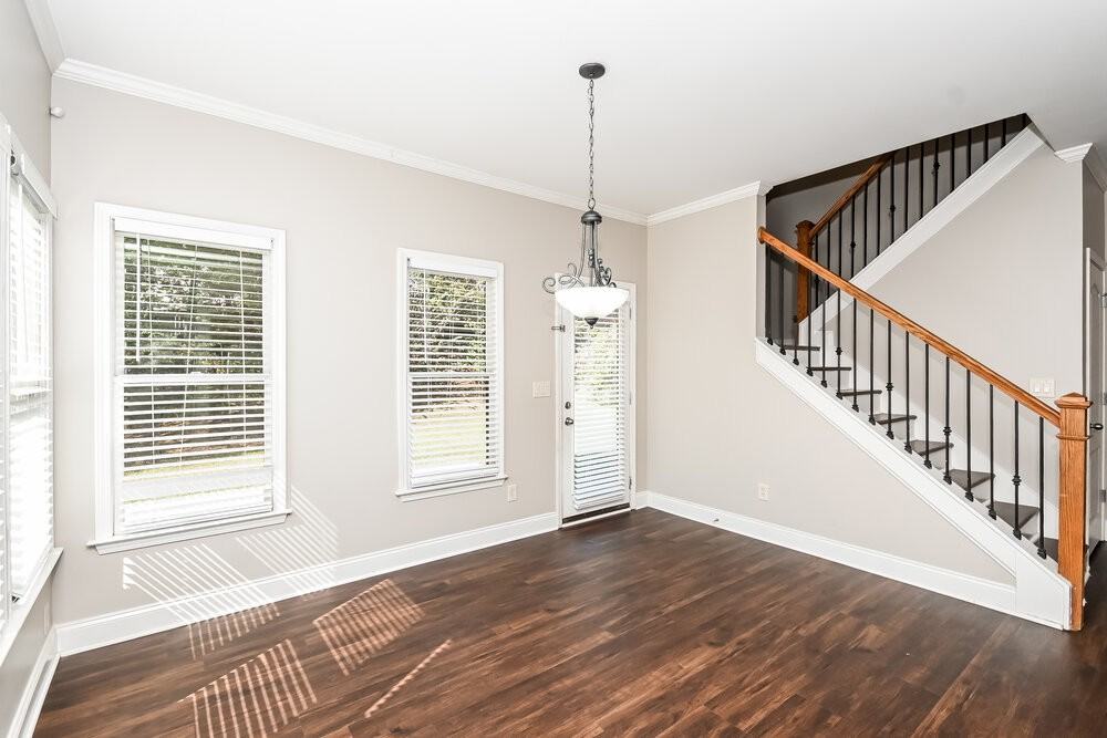 717 Midway Ave - Photo 6 of 17