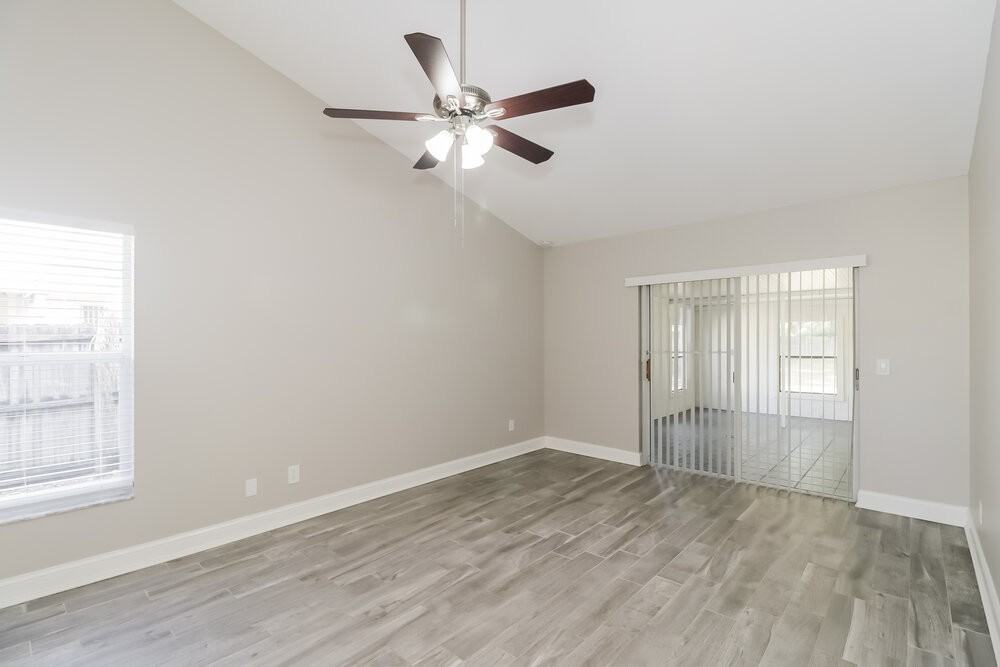 10324 Ashley Oaks Dr - Photo 4 of 15