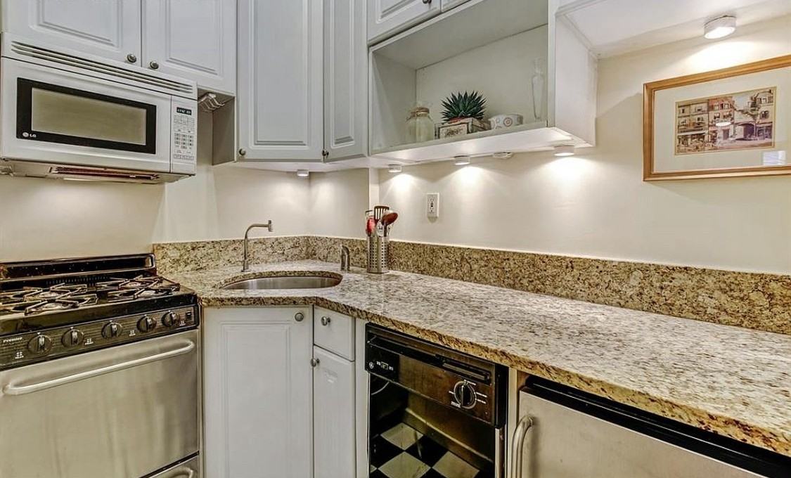 120 E 83rd St - Photo 4 of 5