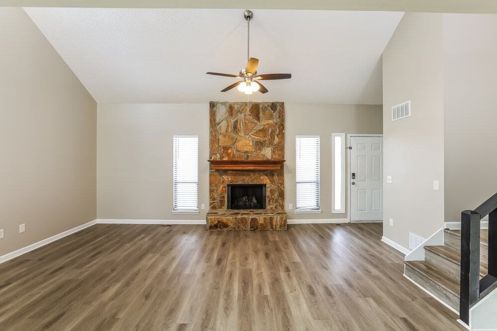 338 Saint Patrick Dr Sw - Photo 5 of 17