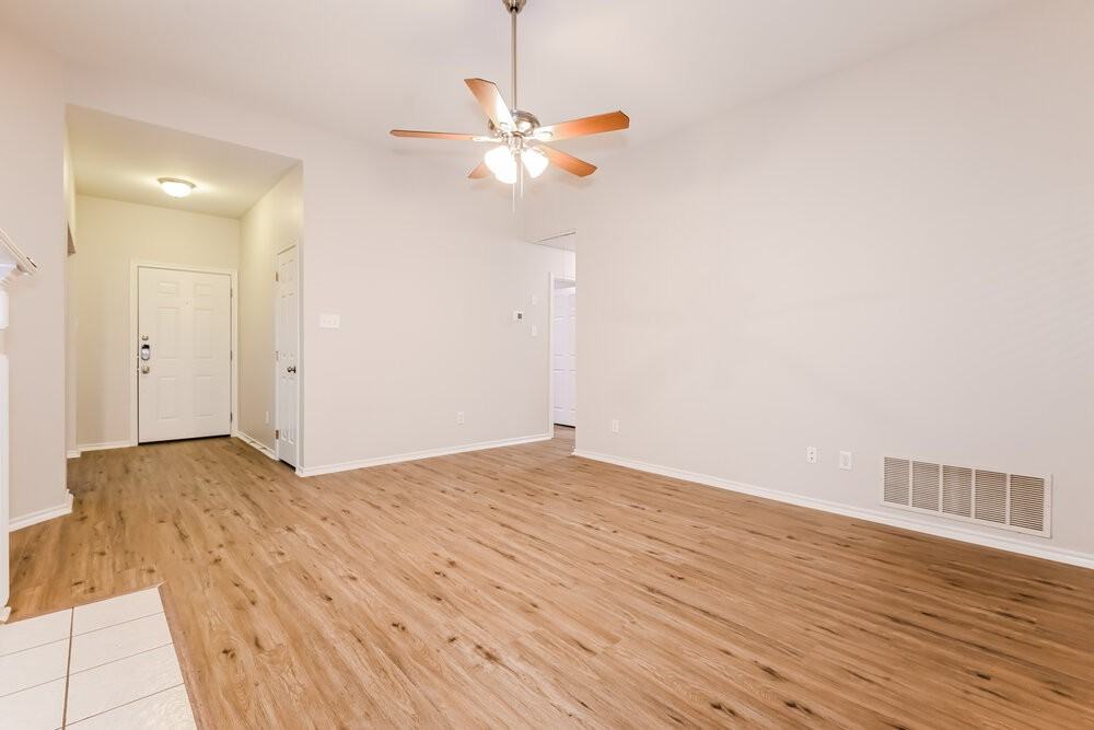 1308 Doris Dr - Photo 4 of 16