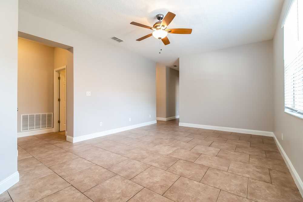 439 Vicks Landing Dr - Photo 4 of 16