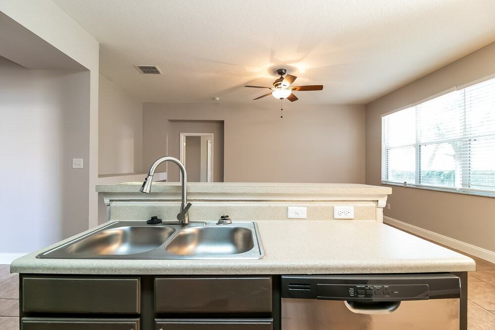 439 Vicks Landing Dr - Photo 7 of 16