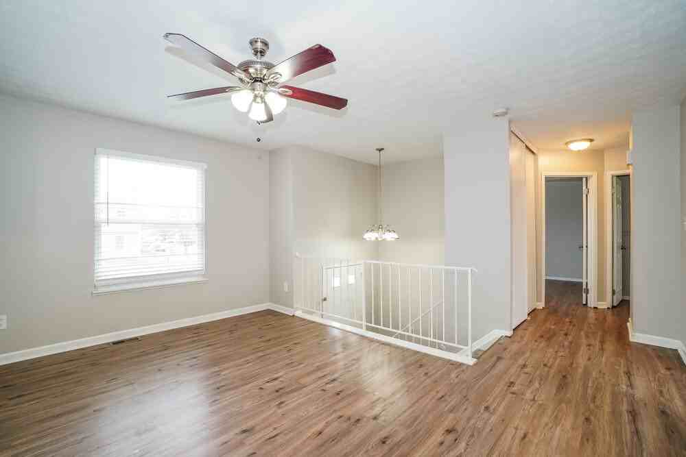 4475 Charlotte Rd - Photo 5 of 17