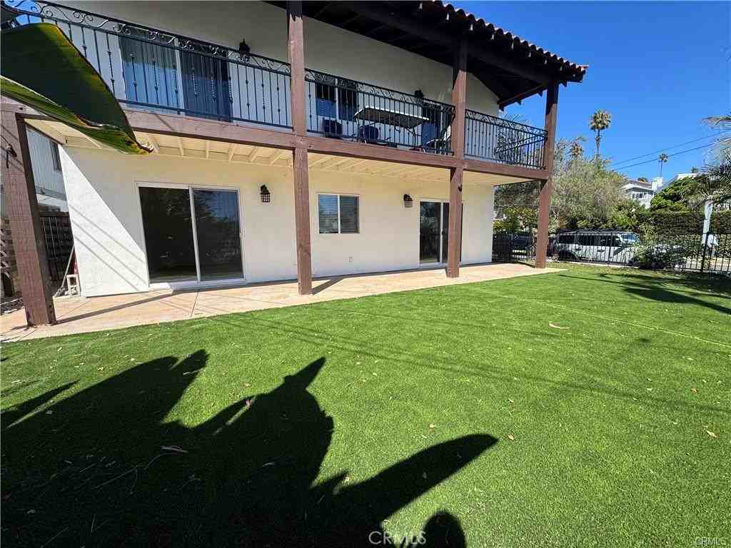 24732 Cordova Dr #24732B - Photo 2 of 8