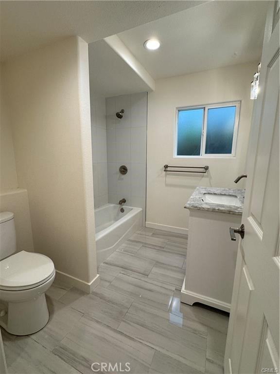 24732 Cordova Dr #24732B - Photo 4 of 8