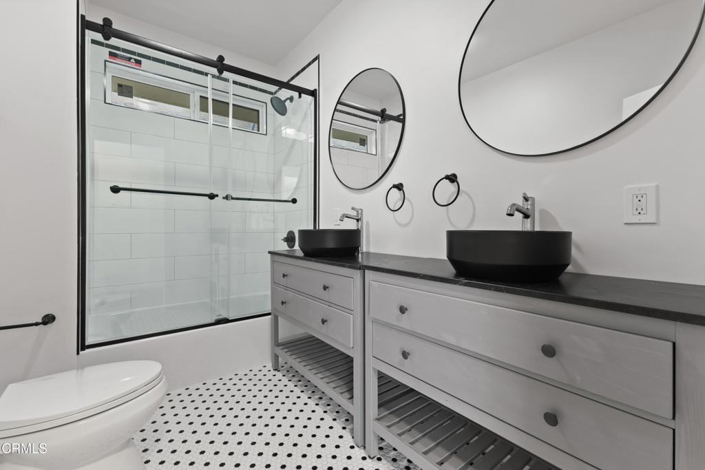 1623 W 11th Pl #1623 - Photo 5 of 20