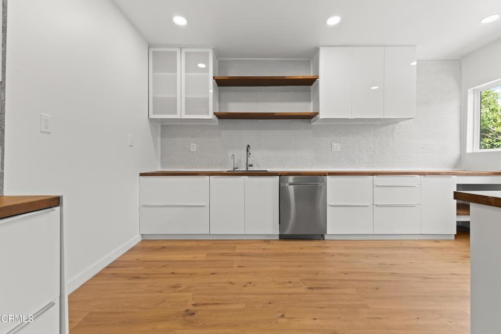 1623 W 11th Pl #1623 - Photo 7 of 20