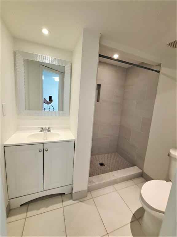 8040 Colony Cir N #8040-105 - Photo 4 of 16