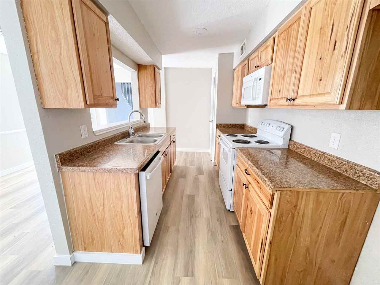 4612 W Orange St #4612 - Photo 4 of 22