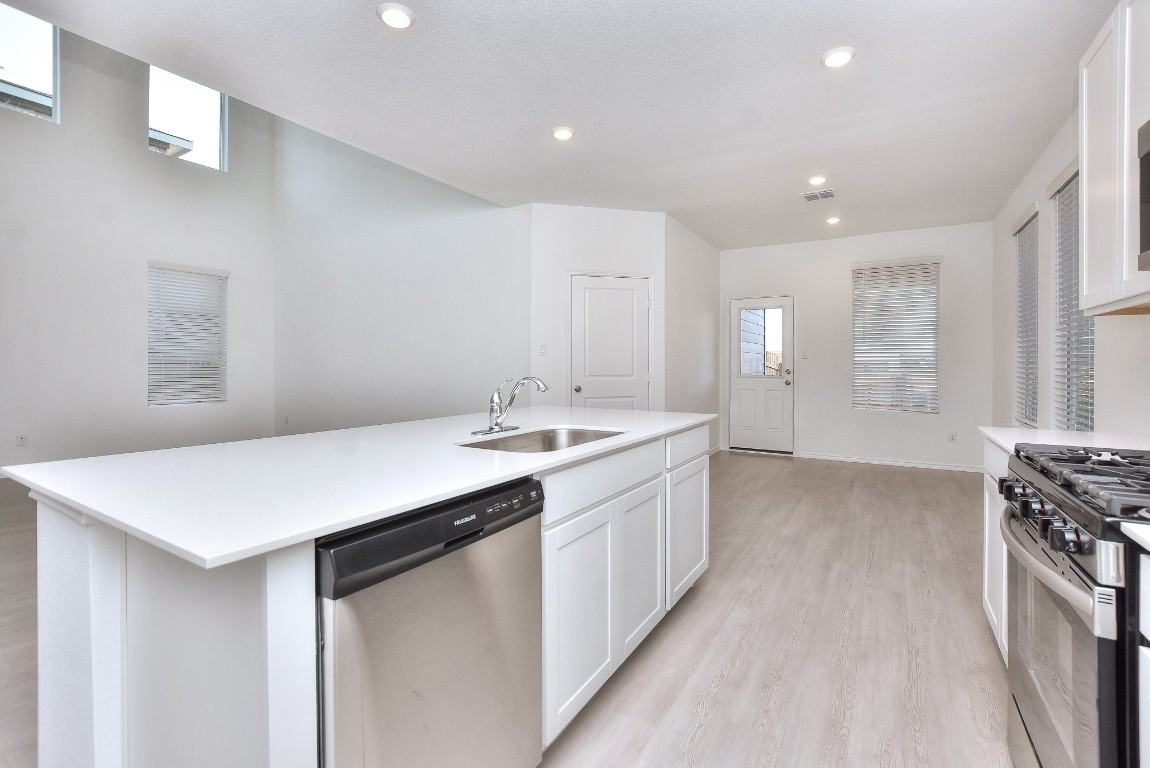 18010 Cedar Waxwing Way #18010-11 - Photo 6 of 38