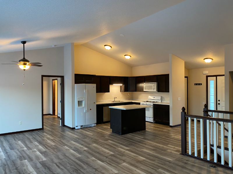 906 Taft St S - Photo 6 of 33