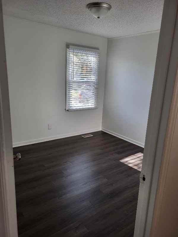 3936 Trescott Ct - Photo 6 of 16