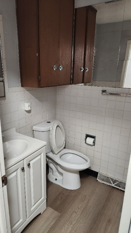 2221 2223 7Th Ave #2223UNIT4 - Photo 3 of 6