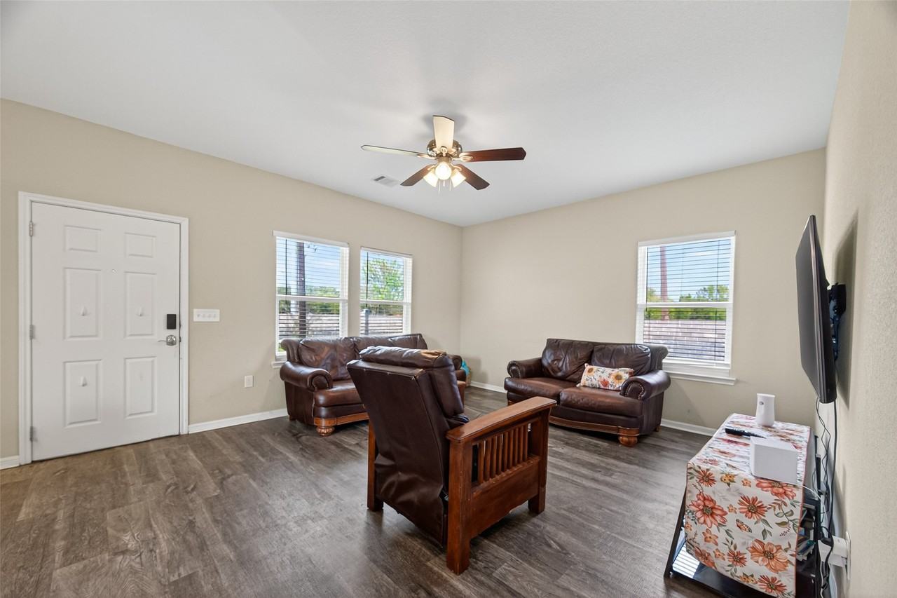 1009 Niagara St #1009 - Photo 6 of 30