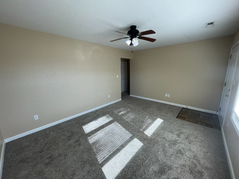 112 Eric St - Photo 2 of 13