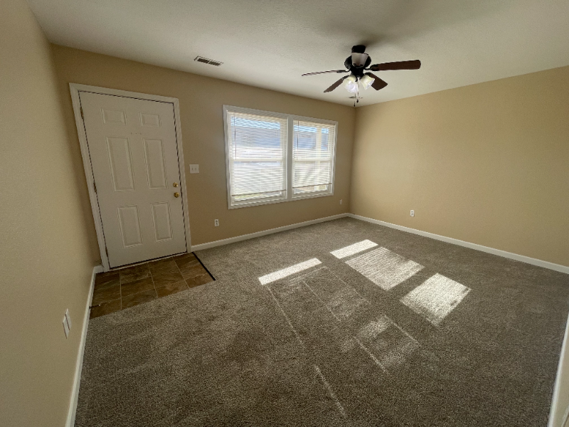 112 Eric St - Photo 3 of 13