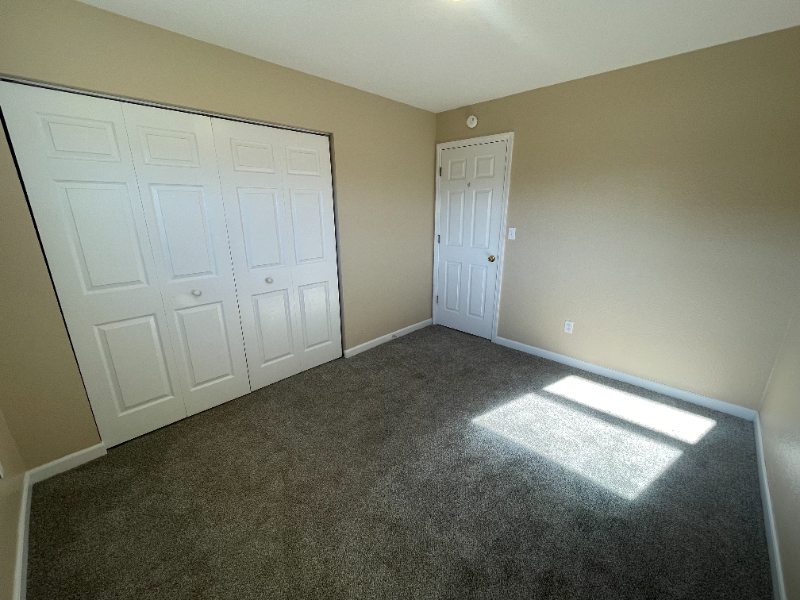 112 Eric St - Photo 7 of 13