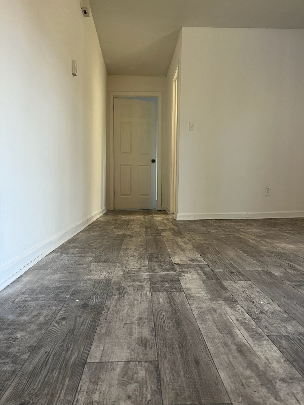 143 Hendricks Blvd - Photo 4 of 12