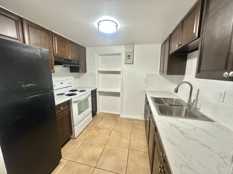 236 E Lafayette St #1 - Photo 2 of 6