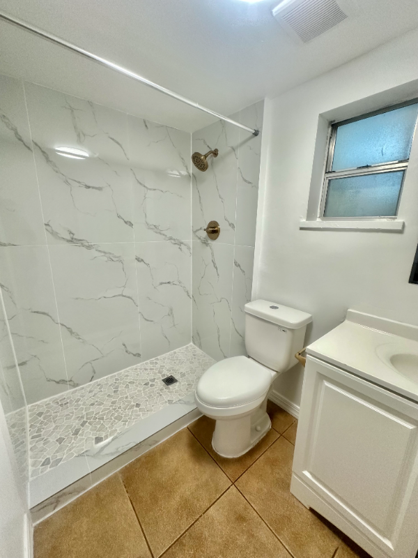 236 E Lafayette St #1 - Photo 4 of 6