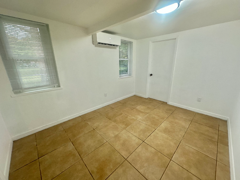 236 E Lafayette St #1 - Photo 6 of 6