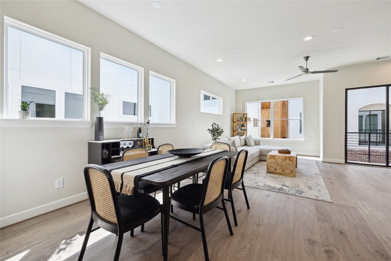 137 Eastwood St #137 - Photo 2 of 7