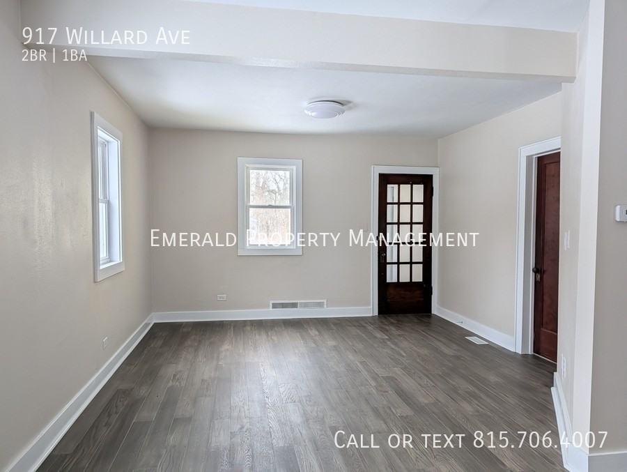 917 Willard Ave - Photo 2 of 8