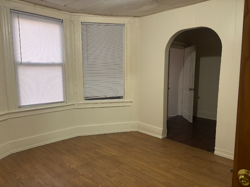 615 Court St #2ndFL - Photo 2 of 8