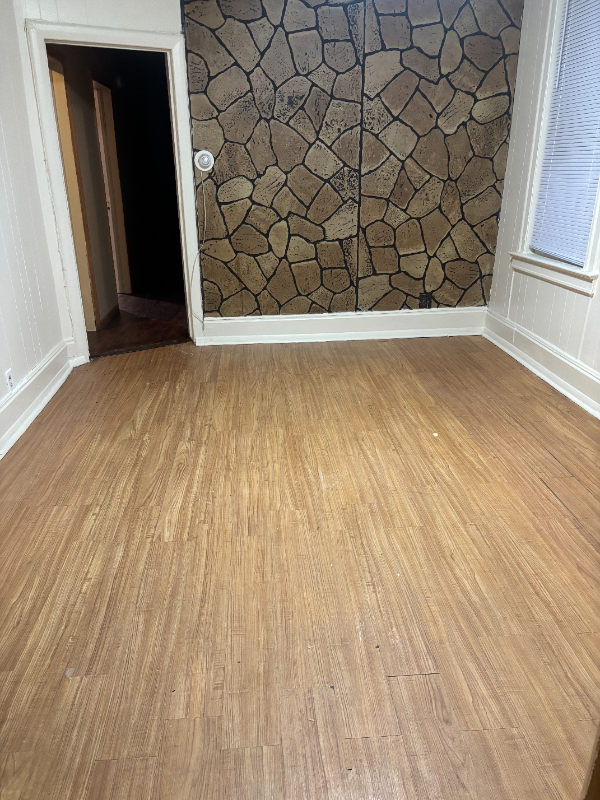 615 Court St #2ndFL - Photo 3 of 8