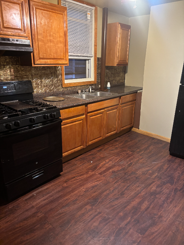 615 Court St #2ndFL - Photo 7 of 8