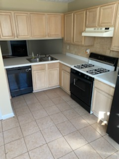 3679 Regency Park Dr - Photo 5 of 15