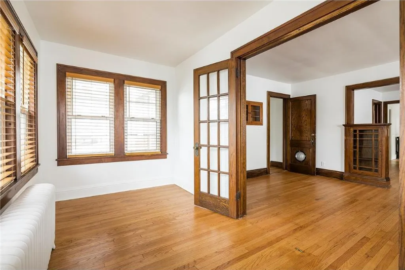 1319 Dayton Ave - Photo 2 of 17