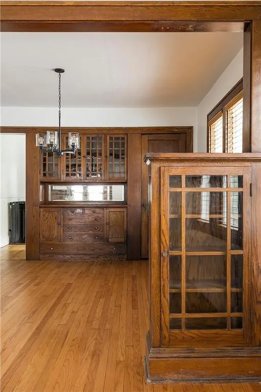 1319 Dayton Ave - Photo 5 of 17