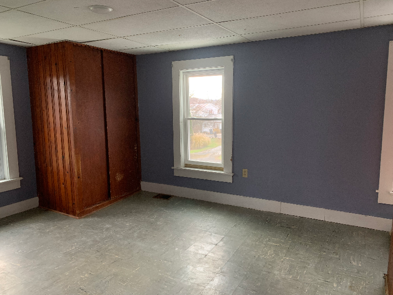 1402 E River Rd - Photo 5 of 7