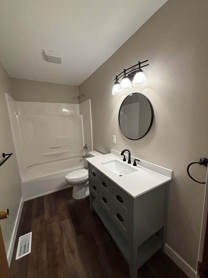 5723 34th Ave #5723-3 - Photo 3 of 8