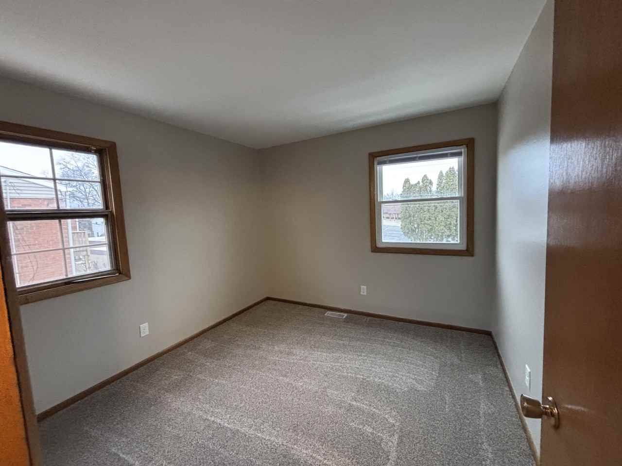 5723 34th Ave #5723-3 - Photo 7 of 8