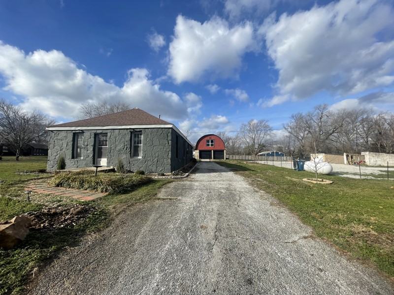 1705 Buena Vista Ave - Photo 2 of 23