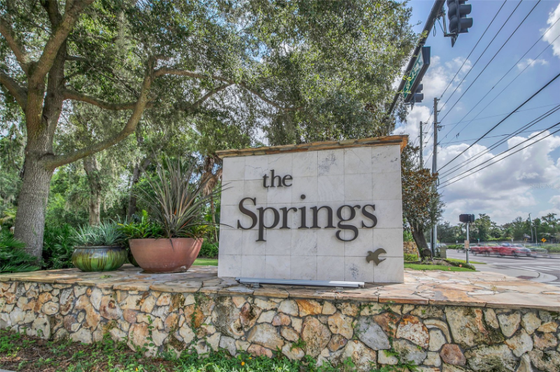 211 Fairway Dr #211 - Photo 3 of 20