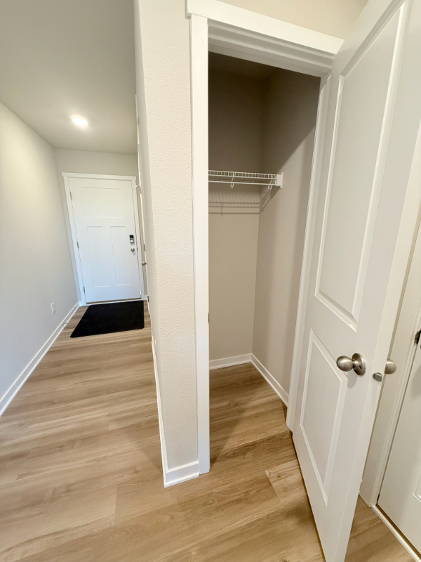 7809 N 169th St - Photo 4 of 39