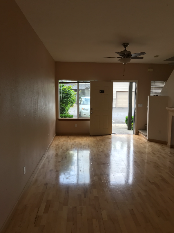 5264 Ne 121Ave - Photo 3 of 10