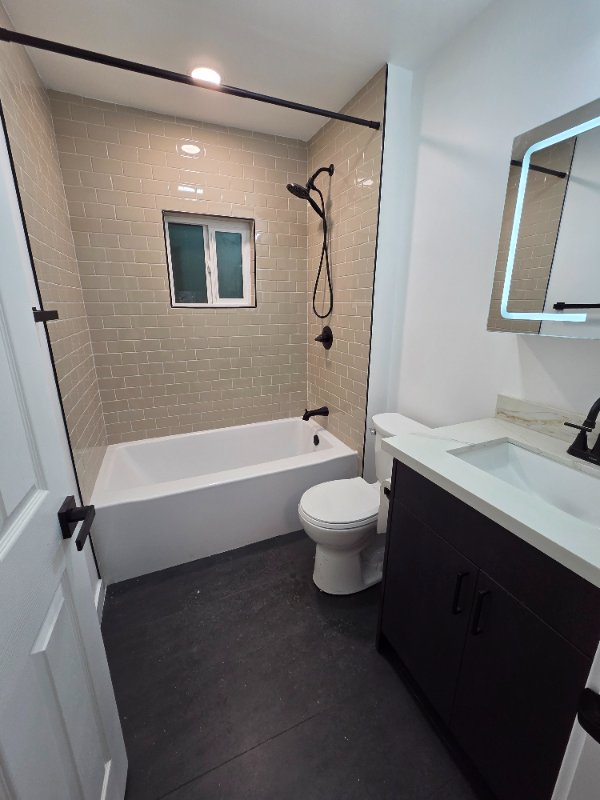 3927 Sw Webster St #A - Photo 7 of 17