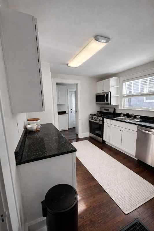 1433 N Highland Ave Ne - Photo 4 of 12