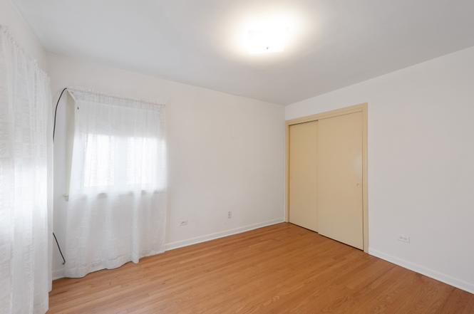 4728 N Newland Ave - Photo 3 of 10