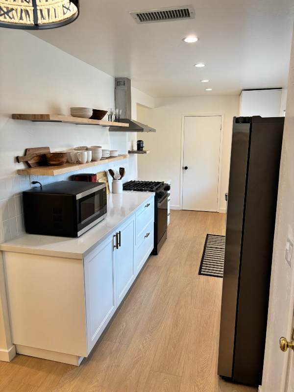 1095 Calle Jazmin - Photo 2 of 16