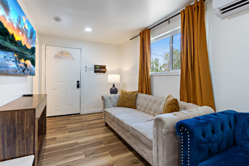 227 S Main St - Photo 2 of 18