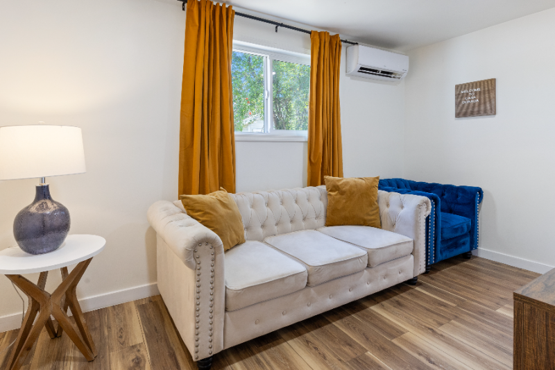 227 S Main St - Photo 6 of 18