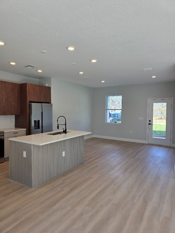 22561 Alcorn Ave - Photo 5 of 24