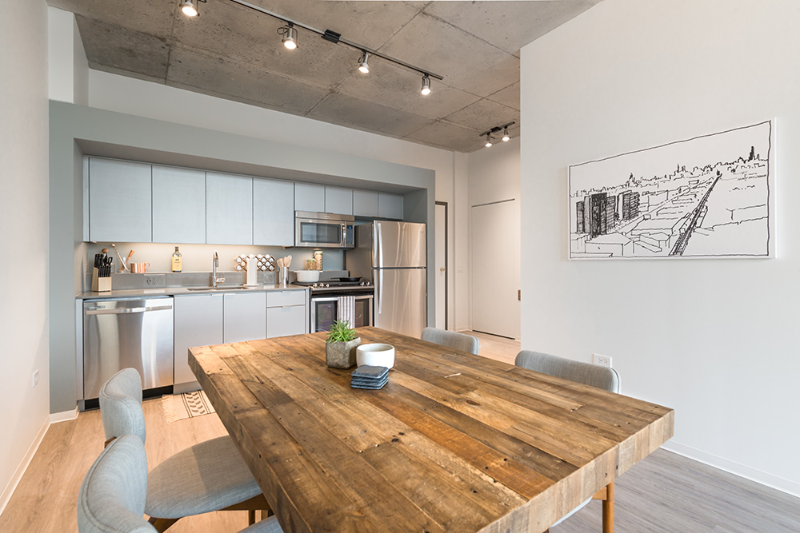 2729 W Belden Ave - Photo 4 of 9